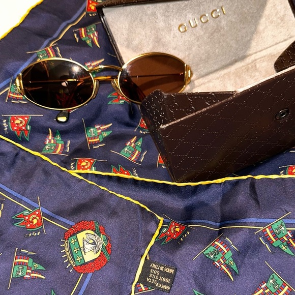 GUCCI OVAL SUNGLASSES WITH
GORGEOUS CASE - Picture 2 of 13